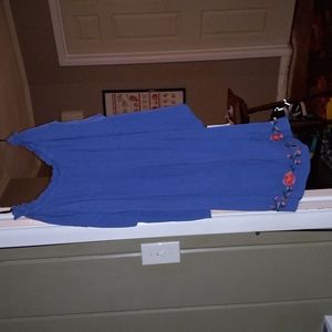 Really cute off the shoulders flowy shirt